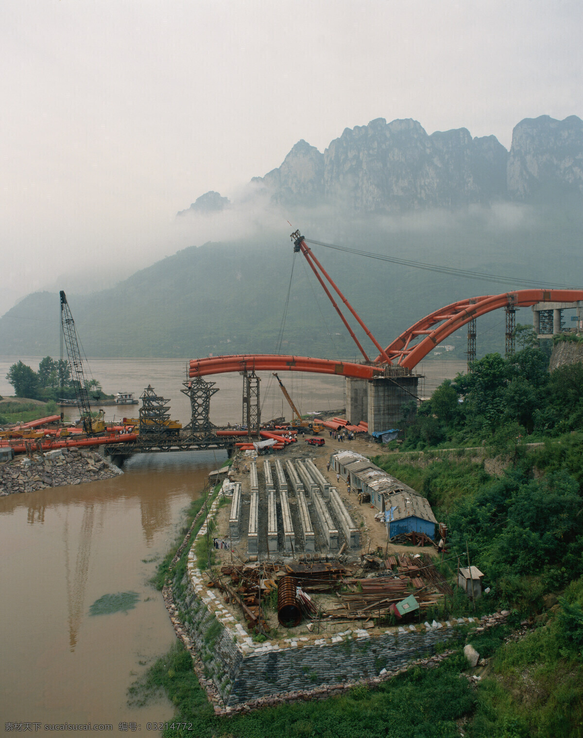 正在 建设 大桥 大自然 自然风景 美丽风景 美景 景色 风景摄影 旅游景区 旅游风景 旅游奇观 湖泊 建设中的大桥 山峰 山水风景 风景图片