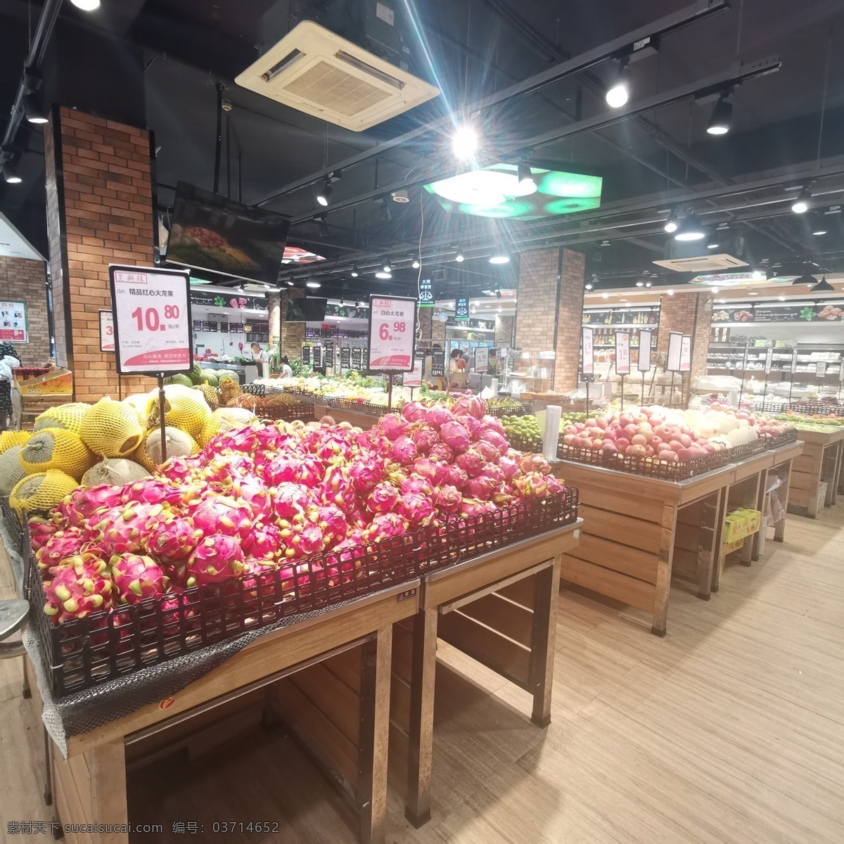 超市生鲜市场 水果 超市排列照片 超市 新鲜蔬菜水果 生鲜市场 水果排列 水果店 超市照片 水果店照片 各种水果 贸易市场 农贸市场 菜行 火龙果 苹果 商场 大型超市 购物广场 商业中心 超市一角 奥尔马 购物 商店 摄影图片 餐饮美食 传统美食