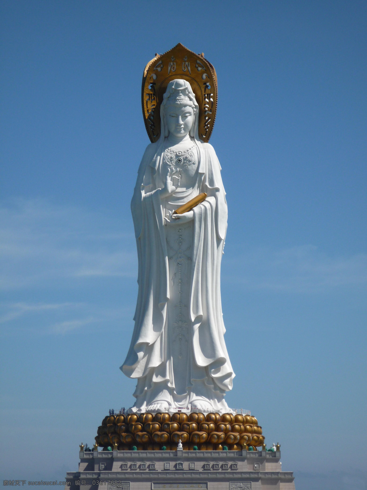 观音 雕塑 雕像 蓝天 菩萨 文化艺术 宗教信仰 观音雕塑 宗教艺术