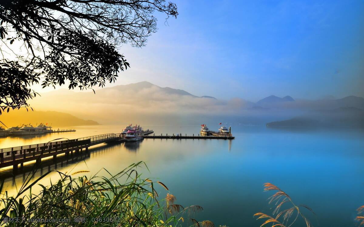 风景如画 山 山水风景 树 水草 小桥 游艇 自然景观 风景 生活 旅游餐饮