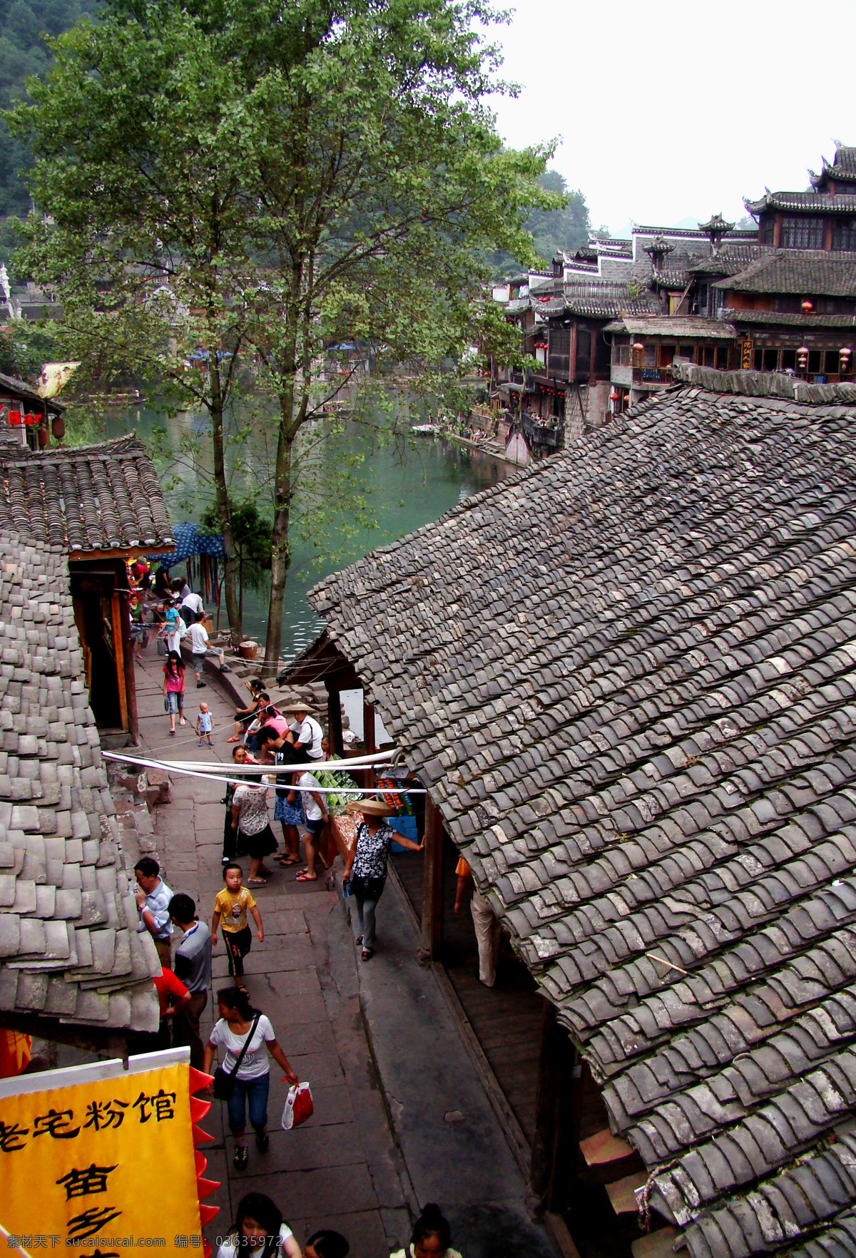 古城小巷 湖南 湘西 凤凰古城 建筑 古居 瓦 天空 树木 山水 沱江 小船 湘西之行 国内旅游 旅游摄影