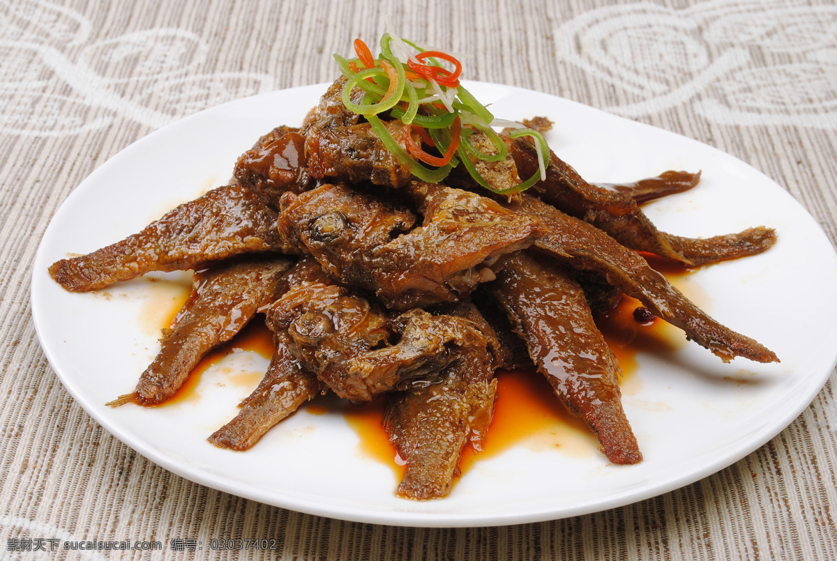 香酥小黄鱼 特色小黄鱼 小黄花鱼 川菜 家常菜 菜品摄影 菜谱 名菜 地方菜 中餐 好吃 美食 美味 传统美食 餐饮美食