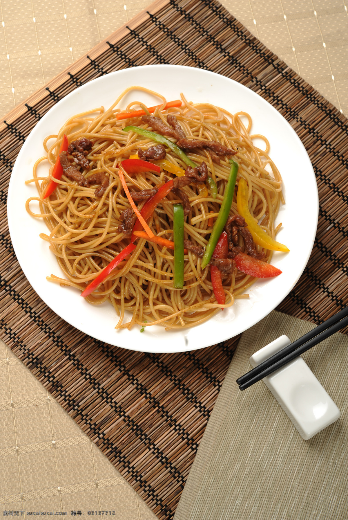 牛柳丝炒粉 美食 美味 中西餐 高清 高质 餐具 餐饮美食摄影 传统美食 餐饮美食