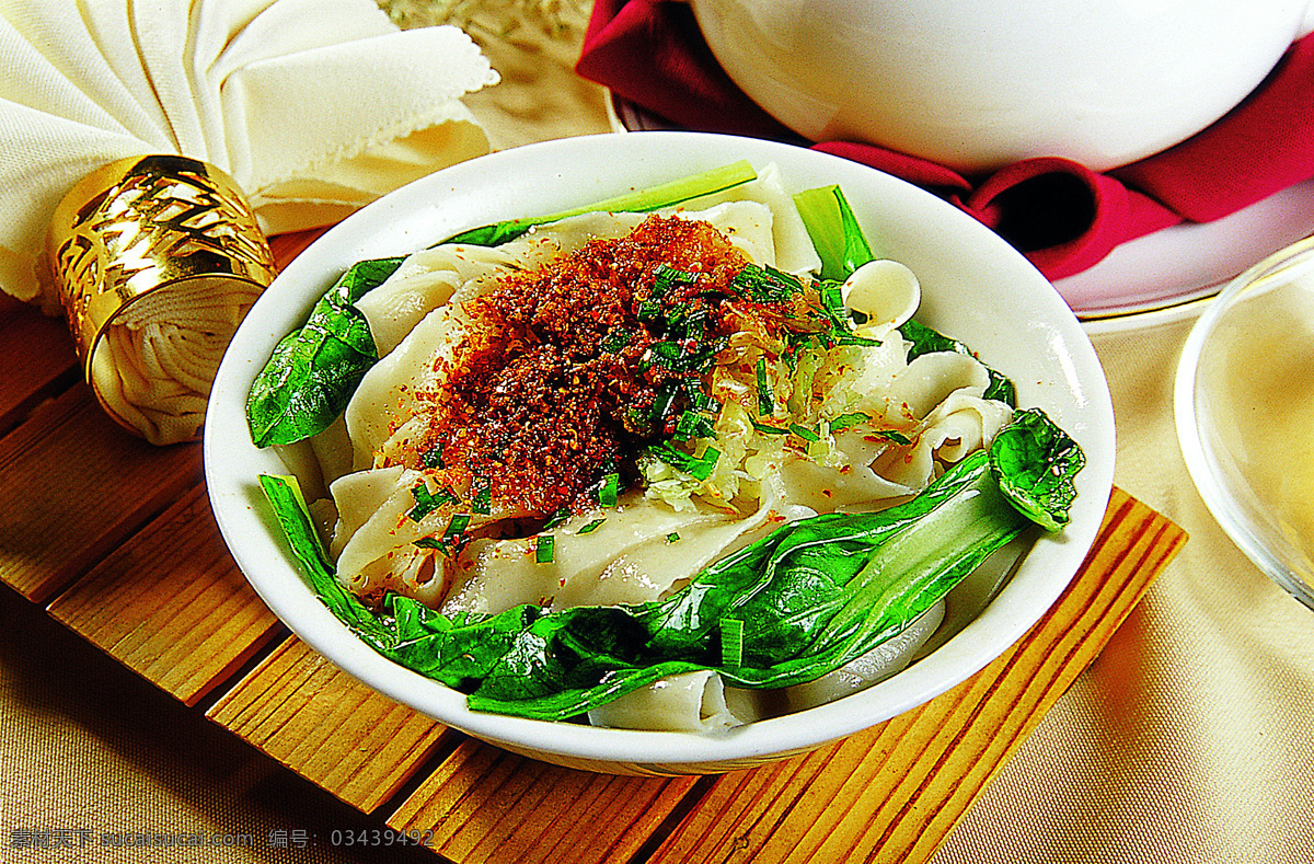 油泼面图片 炒菜 家常菜 特色菜 热菜 美食 美味 八大菜系 汤羹 菜谱 菜名 小炒 炒饭 烧菜 菜肴 佳肴 烧烤 油炸 红烧 爆炒 清蒸 油焖 海鲜 主食 副食 米饭 面条 酱爆 点心 挂面 面食 汤面 刀削面 担担面 炒面 烩面 臊子面 刀拨面 炸酱面 油泼面 肉丝面 乌冬面 剔尖面 面片 酸汤面 餐饮美食 传统美食