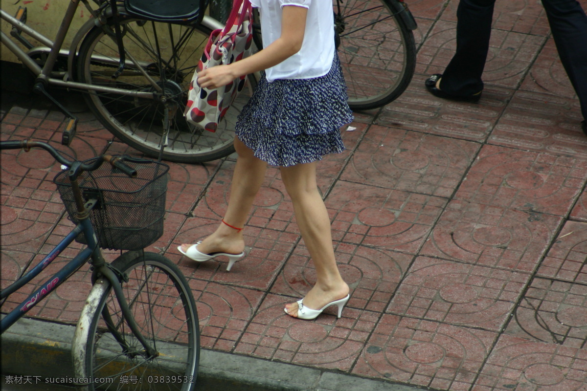 美腿美足 美腿 美足 脚 腿 女人 裸足 高跟凉鞋 女性腿足 人物图库 女性女人