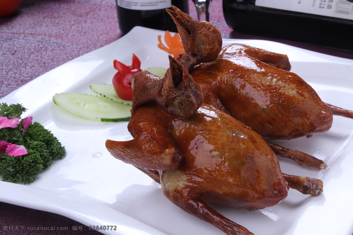 红烧乳鸽 红烧 乳鸽 烧卤类 传统美食 中式美食 餐饮美食