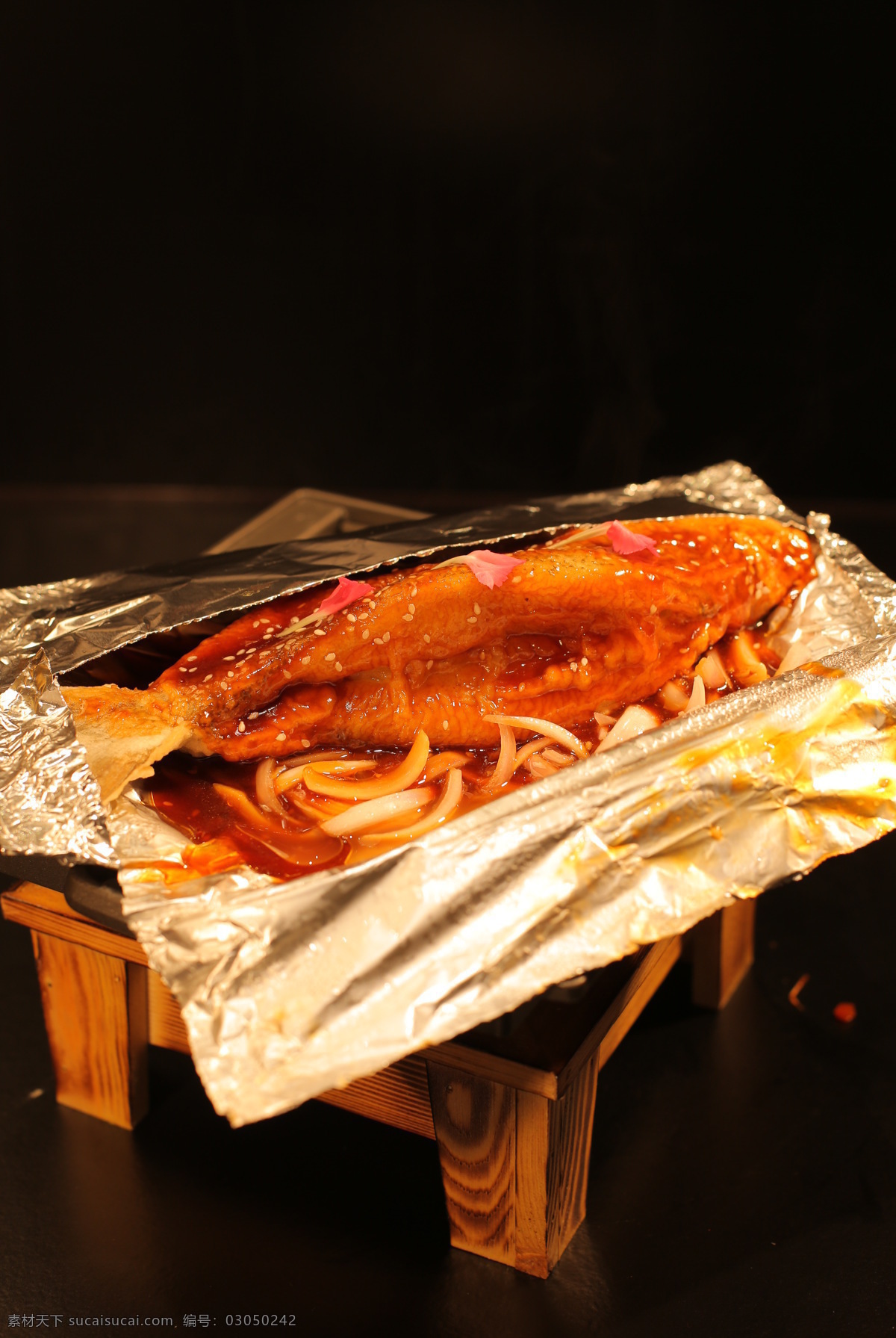 烤鱼 洋葱烤鱼 芝士烤鱼 番茄烤鱼 鱼 餐饮美食 传统美食