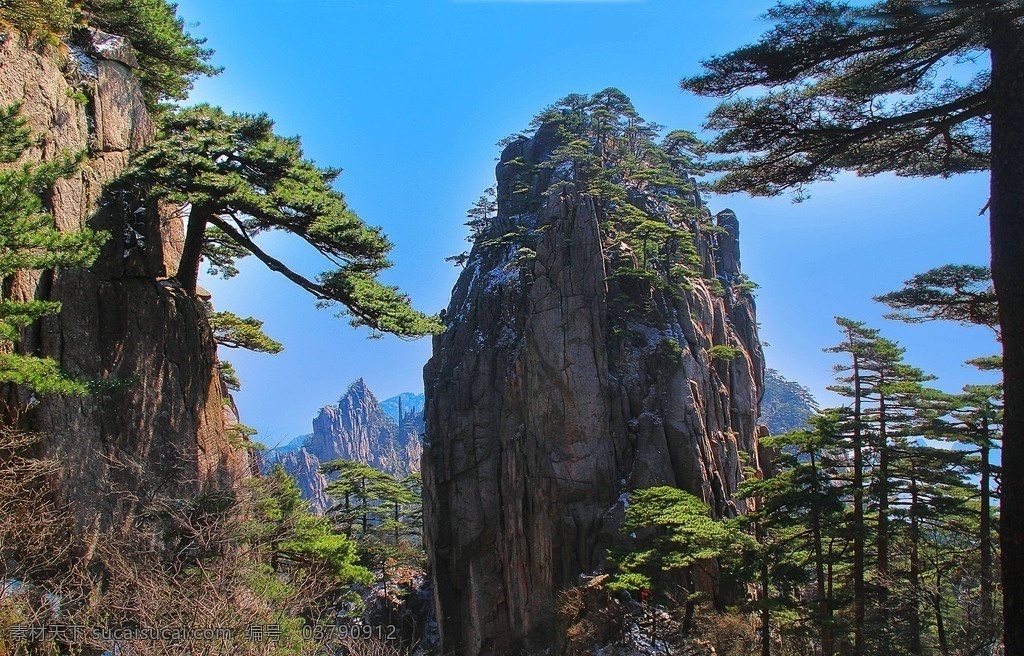 黄山春雪 黄山 风景名胜 黄山风景 黄山雪景 山峦 奇峰 怪石 松树 峭壁 高清 旅游 宏村风光 旅游摄影 国内旅游