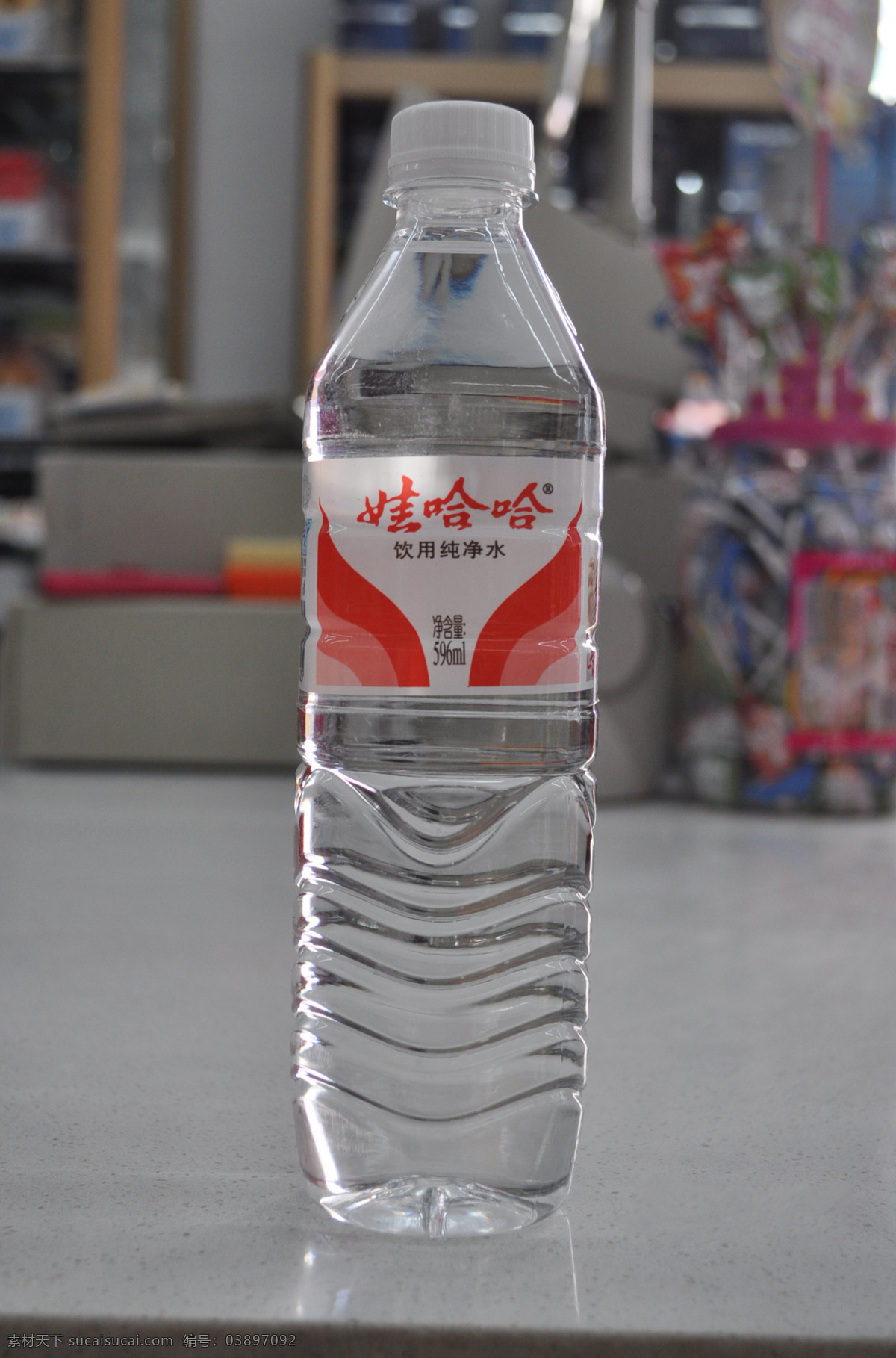 娃哈哈矿泉水 娃哈哈 矿泉水 饮水纯净水 纯净水 姓 哈哈 596 ml 餐饮美食