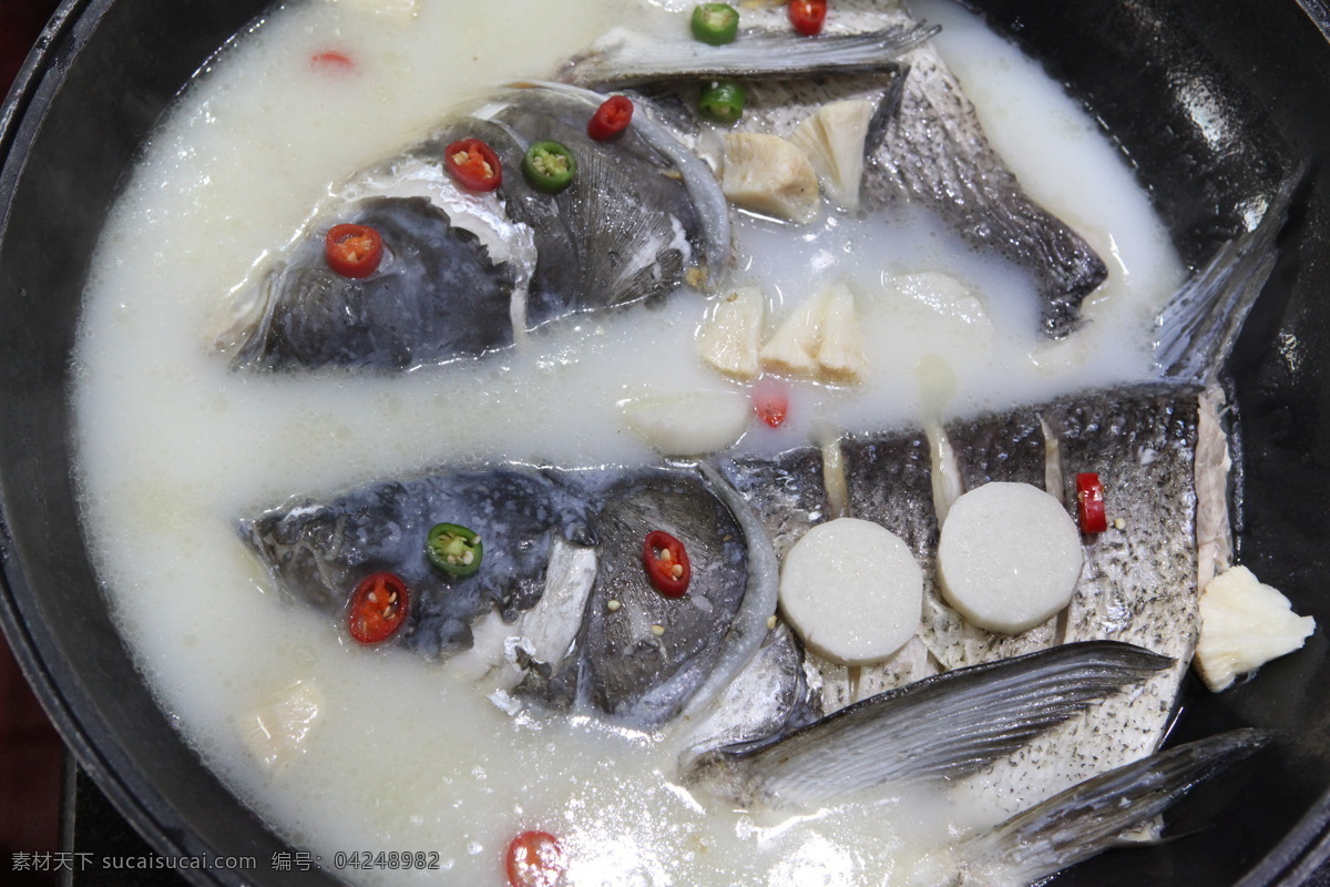 鱼头 山药 红辣椒 青辣椒 浓汤 餐饮美食 传统美食