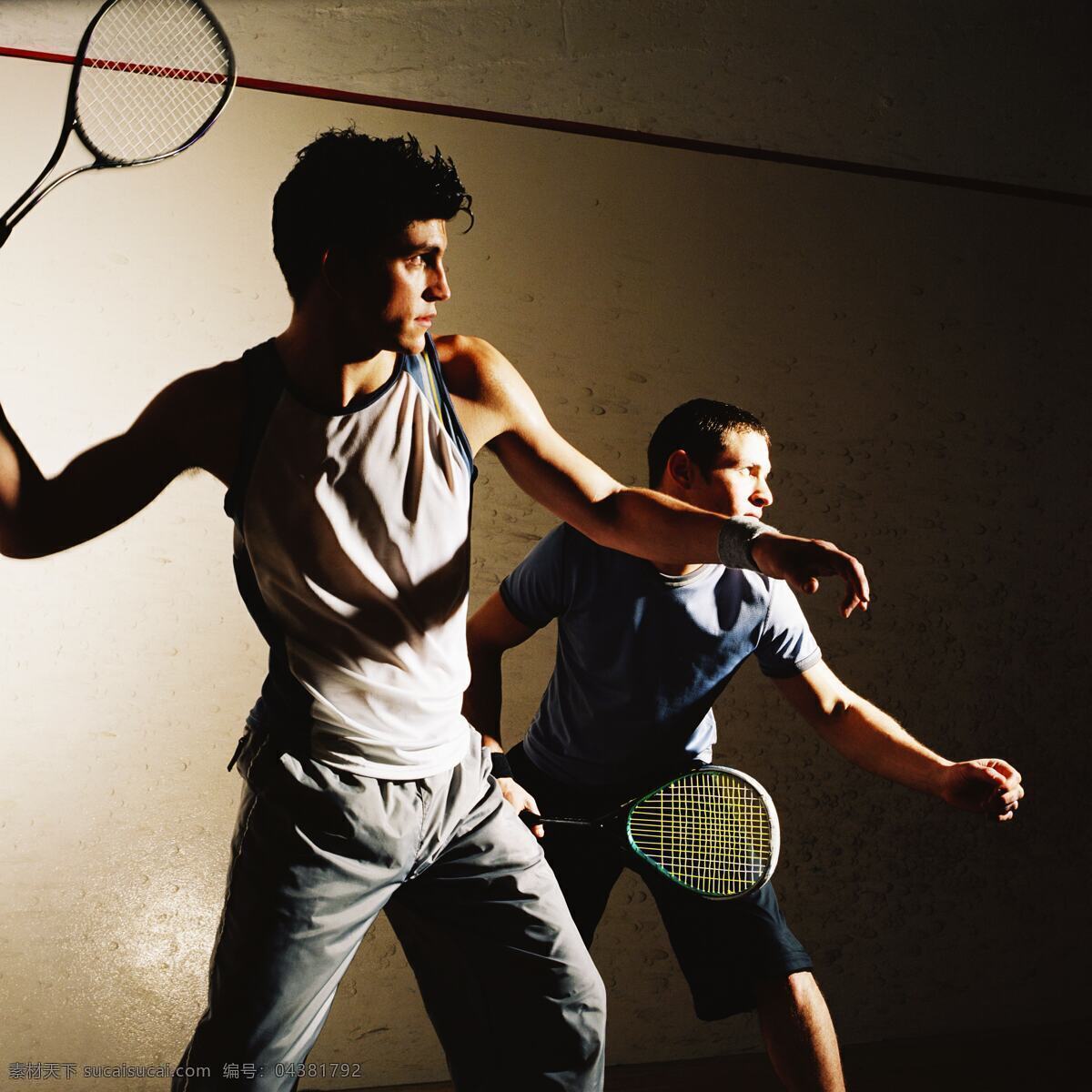 双打 网球 运动 打网球 外国男人 健身 男性男人 男人 拿着 网球拍 队员 队友 体育运动 生活百科