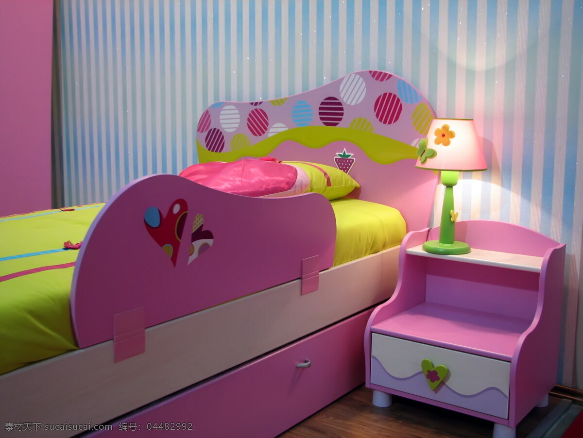 卡通孩子卧室 粉色 卡通 孩子 卧室 儿童 台灯 室内设计 室内装修 装饰 环境家居 紫色