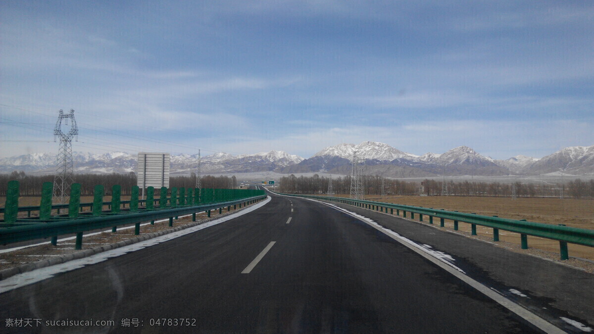 高速 公路 高速公路护栏 蓝天白云 高山 沙漠 旅游摄影 自然风景