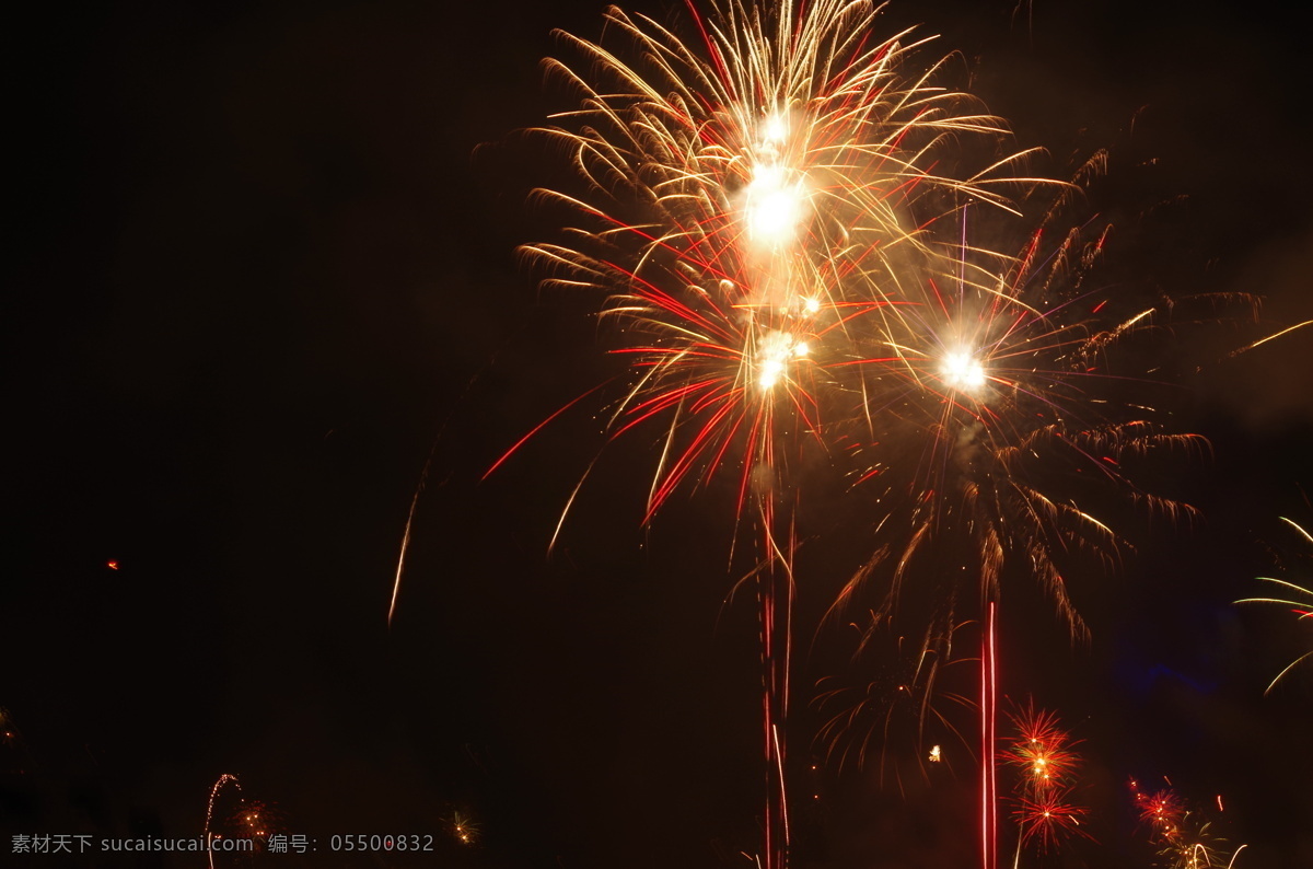 烟火 焰火 节日 庆典 典礼 新年烟花 烟花爆竹 烟花焰火 节日烟花 夜空漂亮烟花 烟花礼花 烟花素材 放烟花 新年烟花爆竹 烟花 文化艺术 节日庆祝 原创摄影