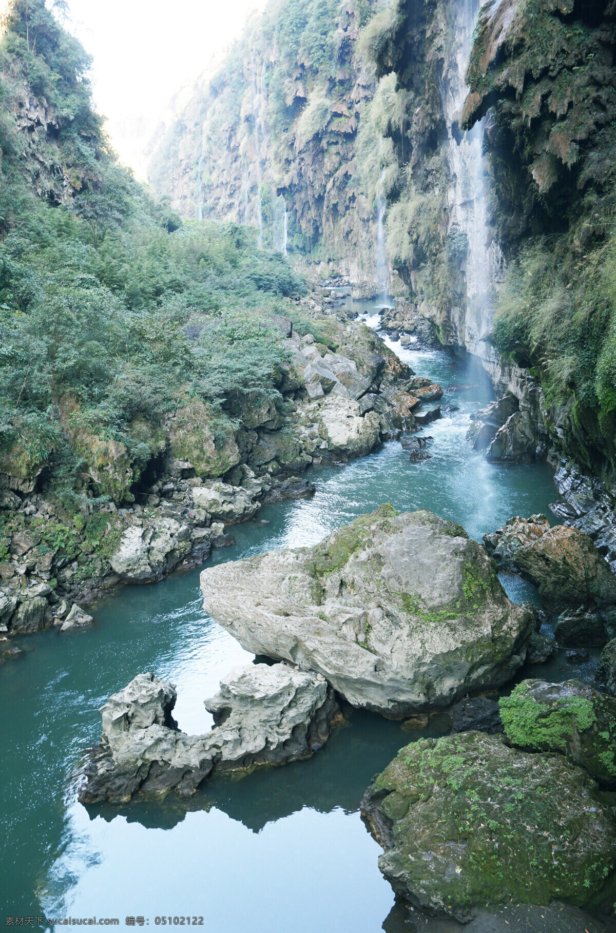 贵州 马岭河峡谷 贵州省 兴义县 兴义 马岭河 大峡谷 马岭河大峡谷 漂流 河流 河水 溪水 瀑布 山坡 悬崖 旅游风景 国内旅游 旅游摄影