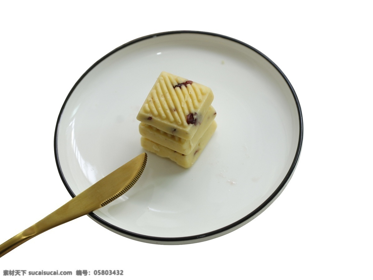 白色 瓷盘 里 糕点 刀子 小吃 点心 甜品 美味 美食 食物 月饼