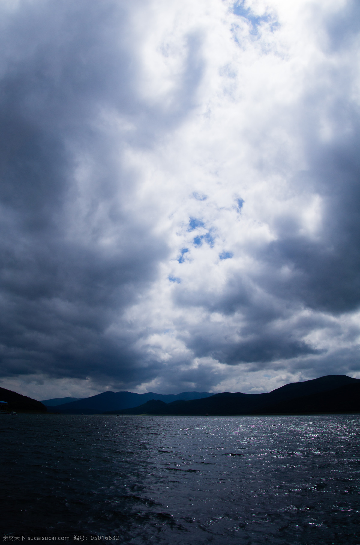 松花湖 湖泊 白云 阳光 乌云 山水风景 自然景观