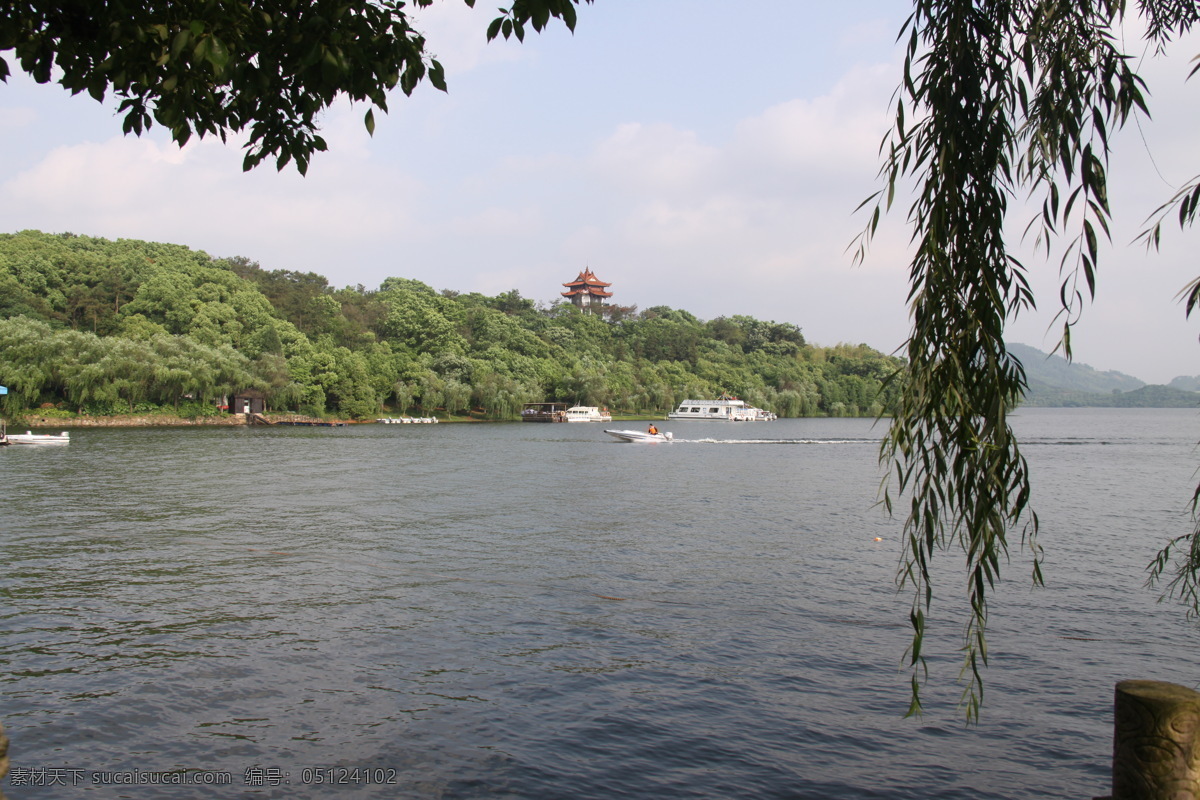 白云 湖水 建筑 江苏 蓝天 柳叶 山峦 天目湖 溧阳 游艇 树木 自然风景 自然景观 风景 生活 旅游餐饮