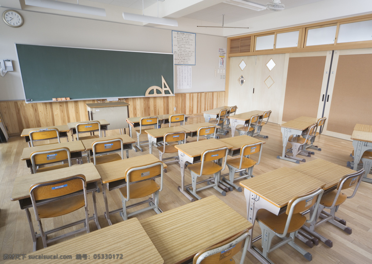 整洁 教室 课桌 桌子 椅子 黑板 清洁 学校 校园 教学 教育 高清图片 其他类别 环境家居