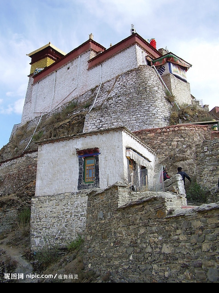 西藏拍摄实景 西藏 天空 白云 雍布拉康寺 旅游摄影 自然风景 摄影图库