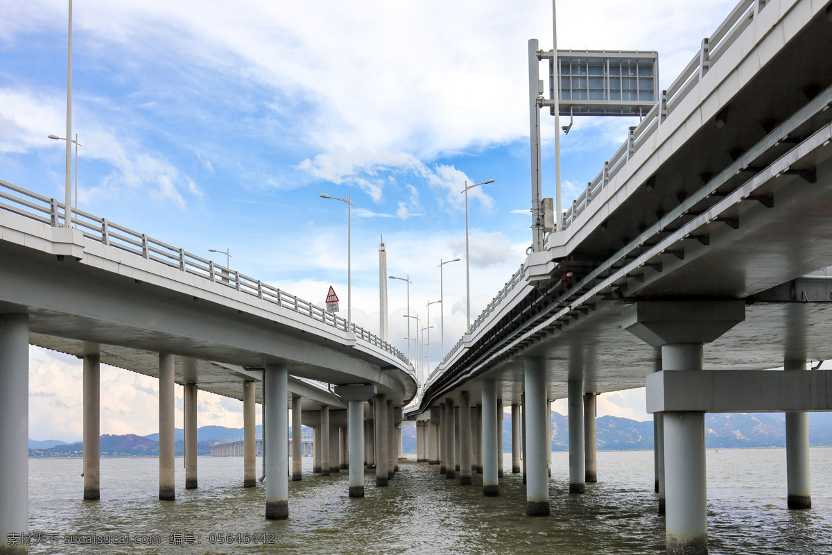 深圳湾 公路 大桥 公路大桥 桥梁 深圳桥 深圳湾大桥 桥墩 深圳旅游景点 建筑园林 建筑摄影