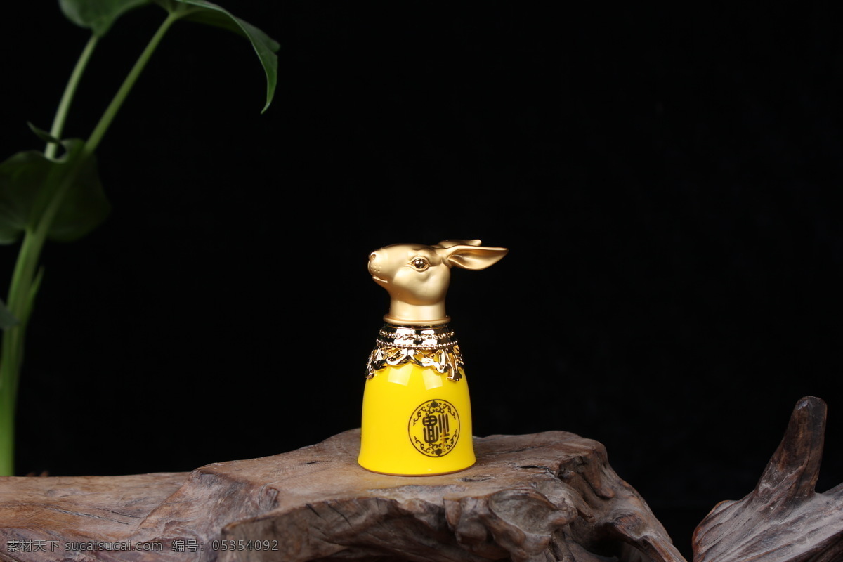 铜镶瓷器 陶瓷 瓷器 铜器 酒具 景德镇 铜镶器 十二生肖 酒杯 兔 文化艺术 传统文化