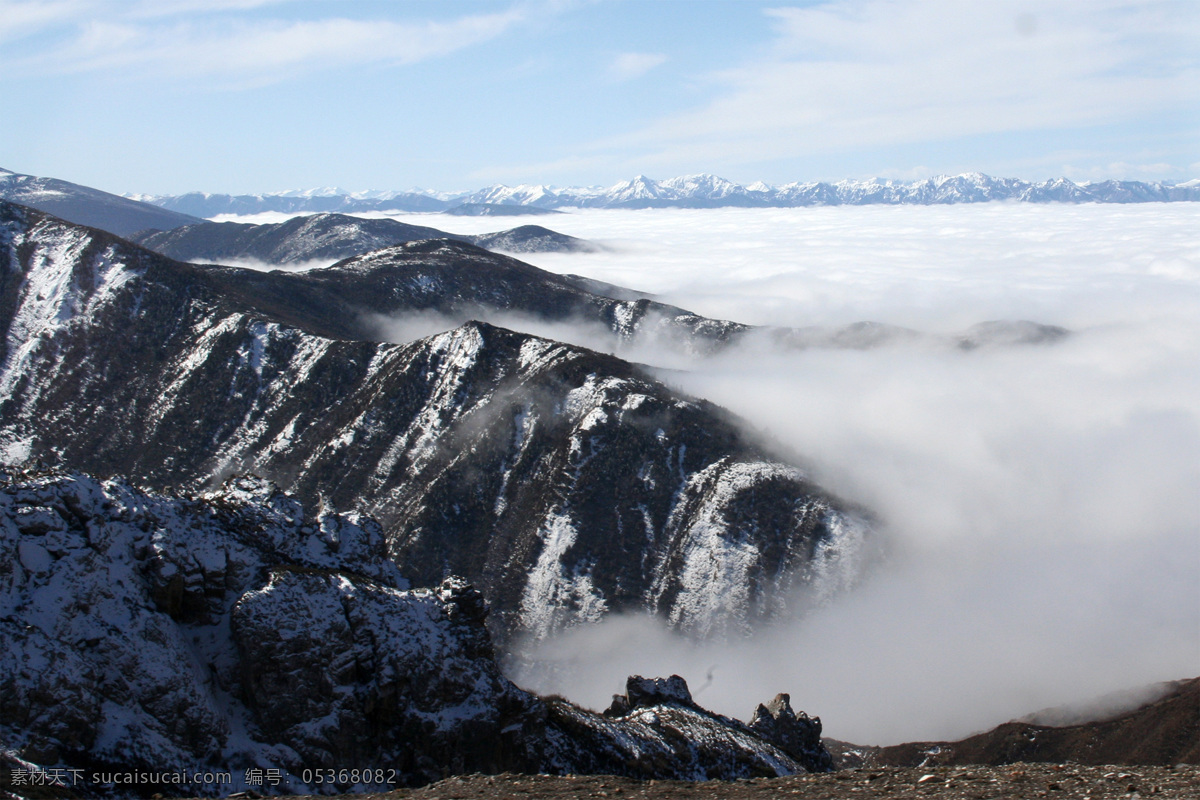 岷山 雪 宝顶 云海 雪宝顶 山脉 蓝天 白云 雪山 积雪 雾 雪宝顶云海 国内旅游 旅游摄影