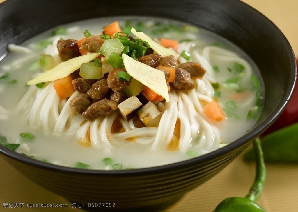 汤面图片 餐饮 美食 拼盘 肉丝 餐具 创意美食图片 传统美食 餐饮美食