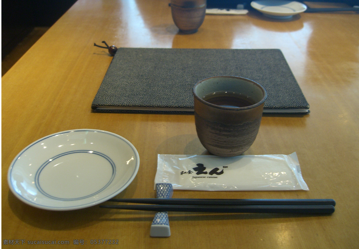 杯子 餐具厨具 餐饮美食 茶 茶杯 茶水 筷子 日本 日式 料理 餐具 日式料理餐具 盤子 用餐 餐巾紙 筷架 矢量图 日常生活