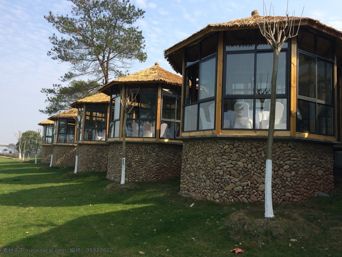 观光餐厅 乡村木屋 草坪木屋 阳光餐厅 乡村景观 旅游摄影 国内旅游