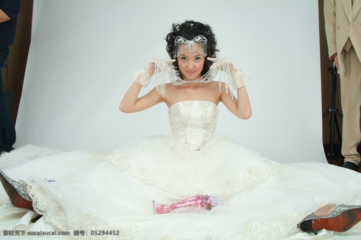婚纱摄影样片 美丽新娘 婚纱 情侣 伴侣 恋人 情人 少女 美女 新娘 人物 写真 红玫瑰之恋 人物摄影 人物图库