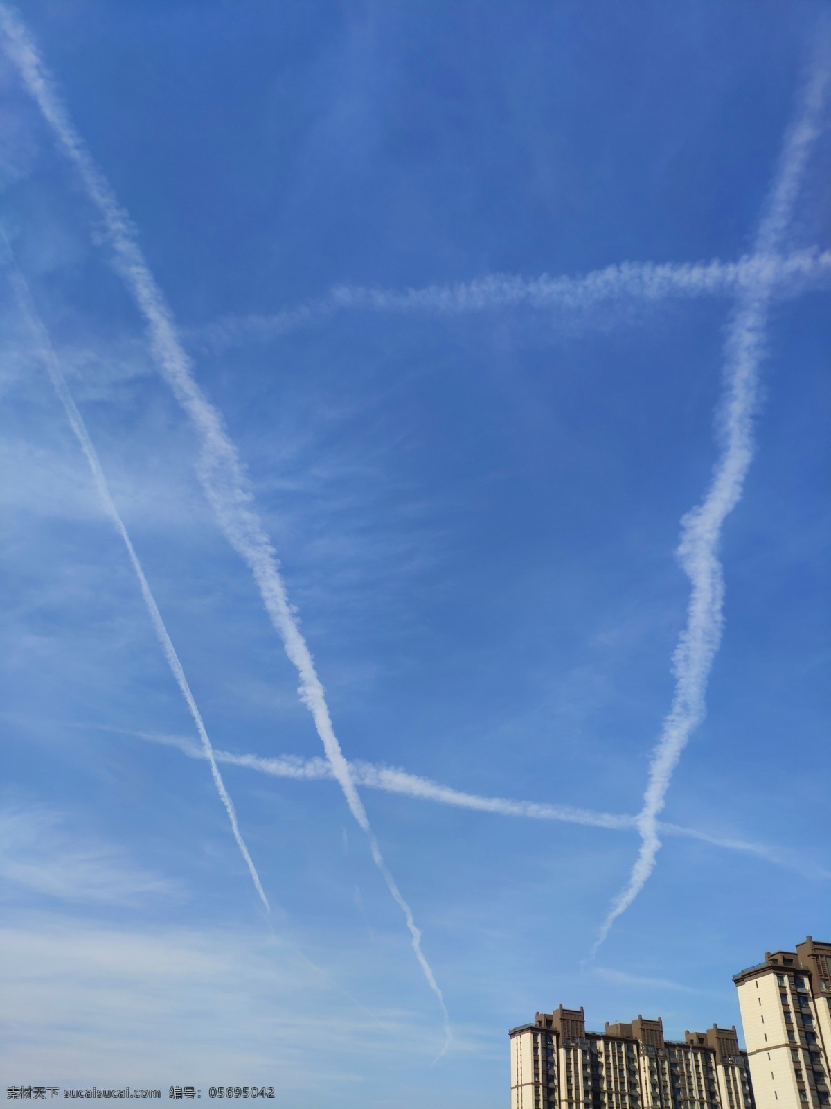 天空 风景 蓝色 晴空 白云 飞机云 旅游摄影 自然风景