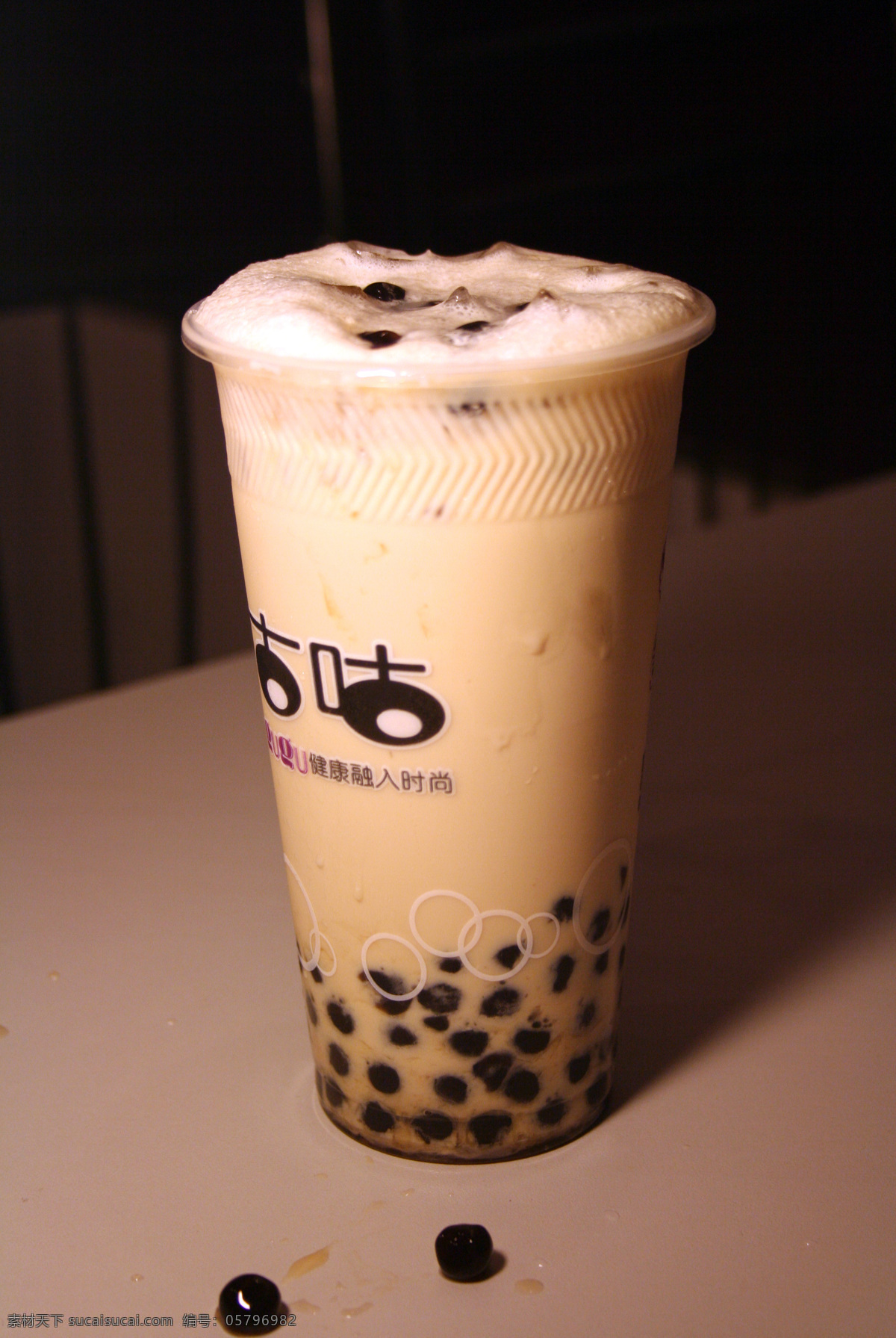 杯 冰茶 冰红茶 冰块 餐饮美食 红茶 绿茶 奶 奶茶 牛奶 奶昔 冰 圆杯 古咕奶茶 珍珠 珍珠奶茶 饮料酒水 摄影图库 矢量图 日常生活