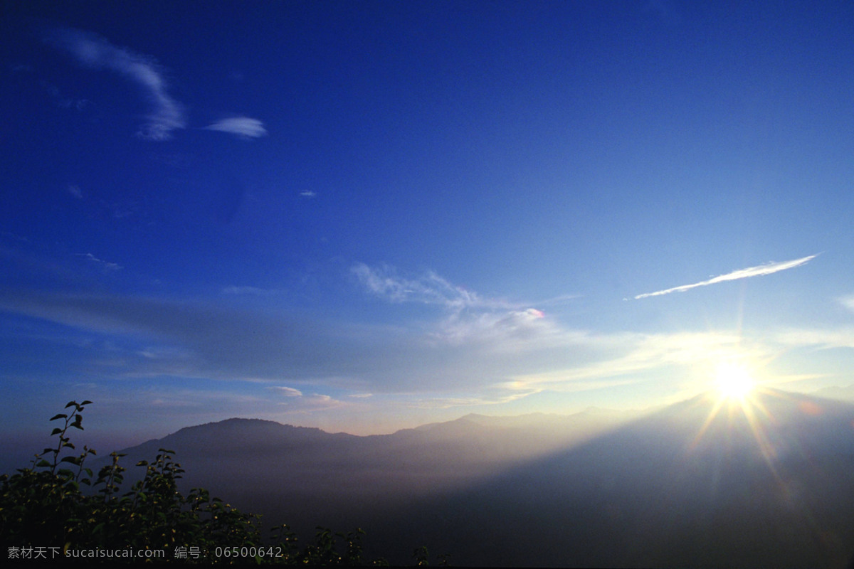 阳光 够 白云 蓝天 群山 摄影图库 树木 太阳 太阳光 植物 自然风景 自然景观 风景 生活 旅游餐饮