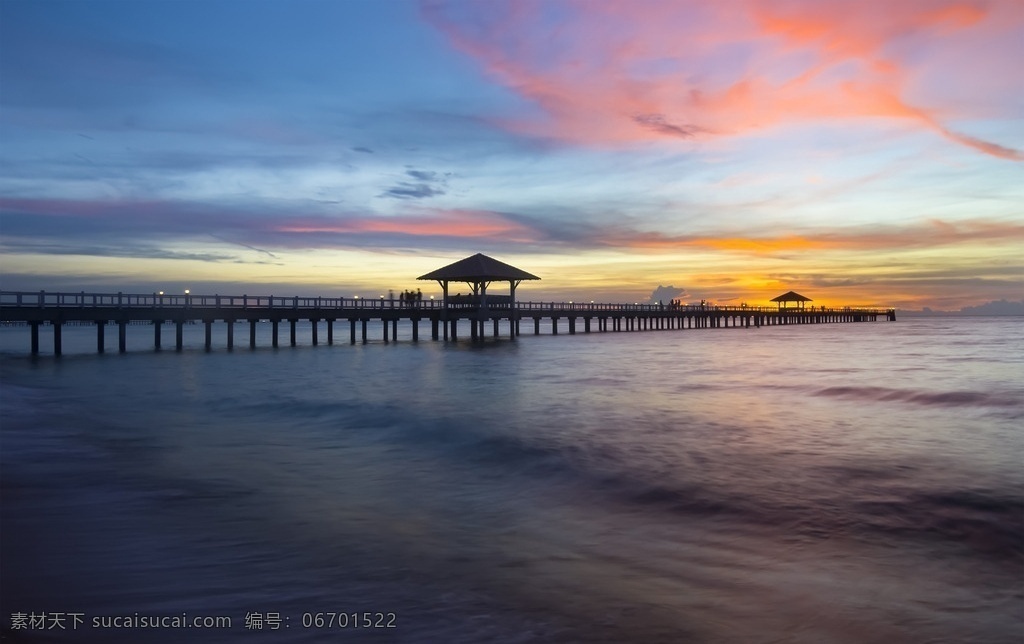 唯美码头景色 自然美景 晚霞 夕阳下的码头 夕阳 落日 大海 码头 路灯 自然风景 自然景观