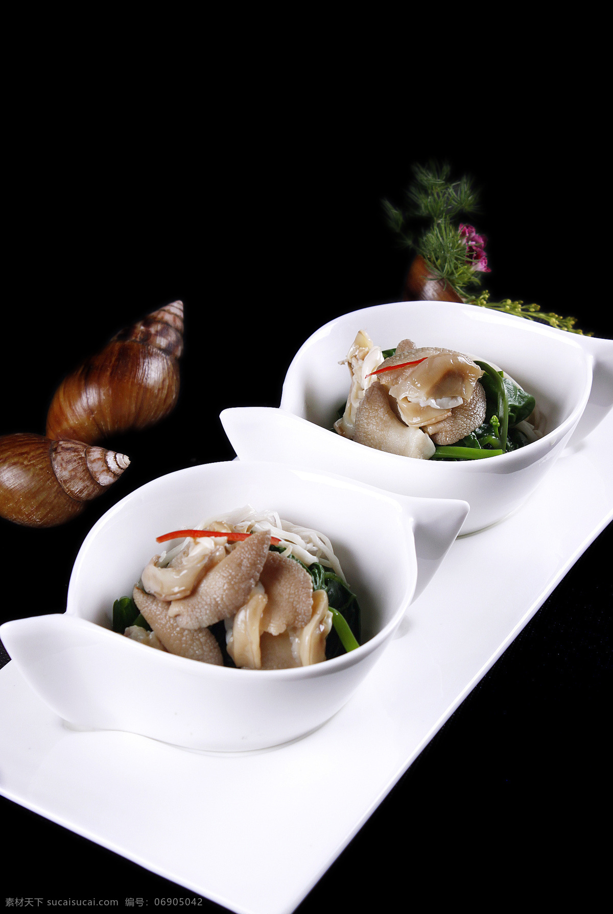 翡翠 珍 菌 配 蜗牛 珍菌 蜗 牛 菜品图 餐饮美食 传统美食