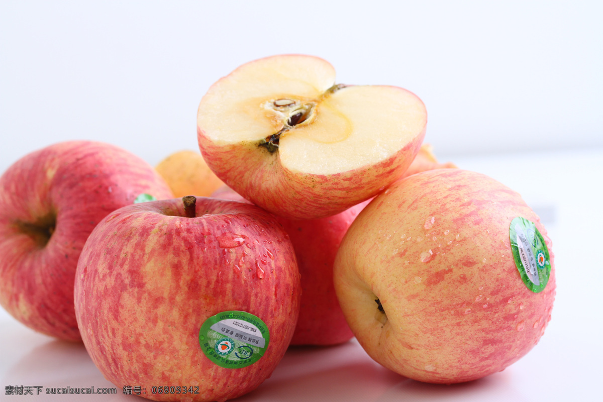 进口 苹果 进口苹果 水果 高清水果摄影 高清苹果摄影 红苹果 苹果切开图 美国苹果 红心甜苹果 红心苹果 水果摄影图 苹果素材 apple 红富士 生物世界