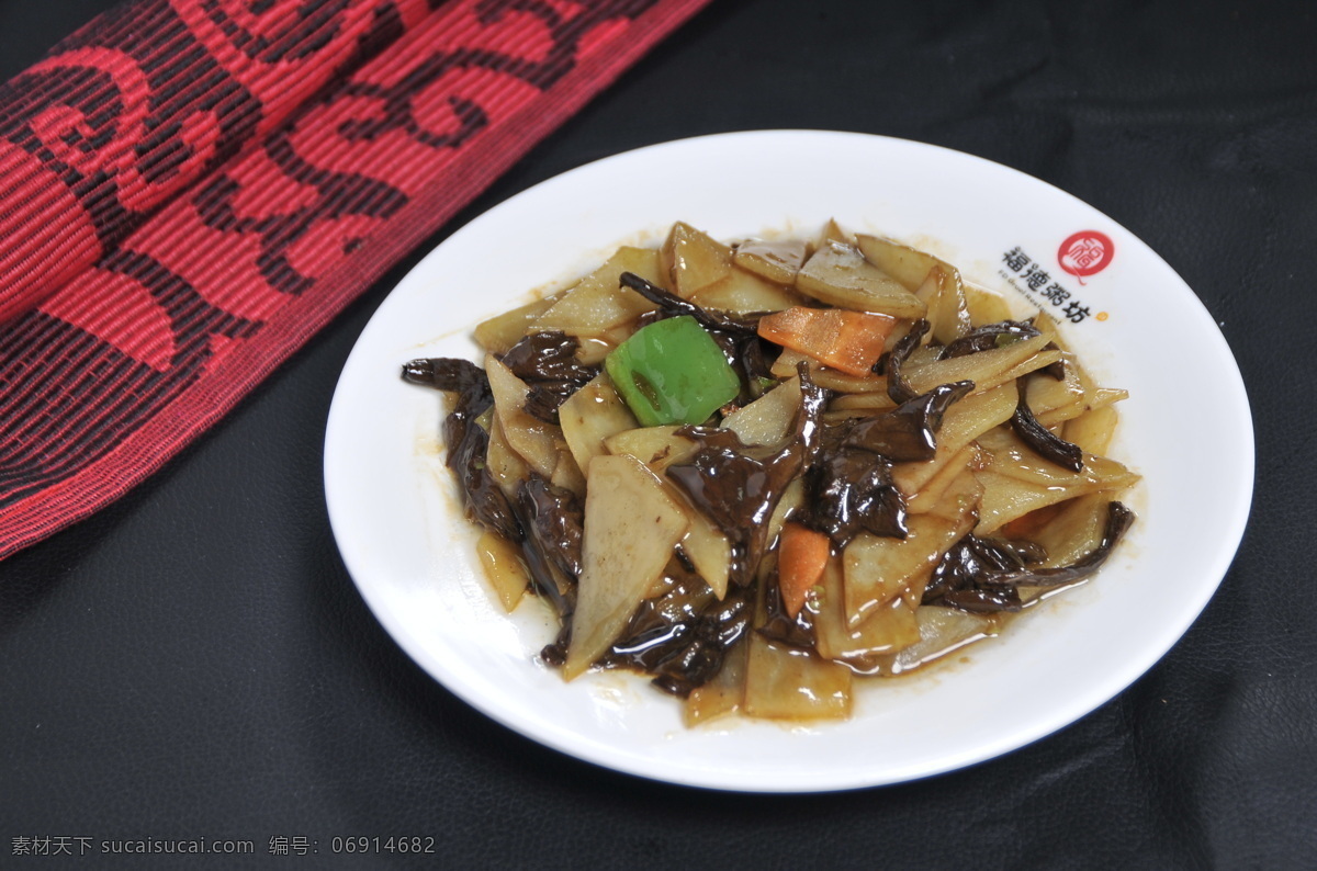 黄蘑土豆片 热菜 东北菜 家常菜 农家菜 爆炒 黄蘑 土豆片 传统美食 餐饮美食