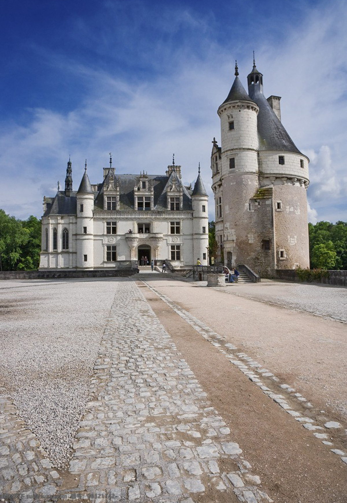 城堡免费下载 白云 城堡 建筑 蓝色 石头 天空 风景 生活 旅游餐饮