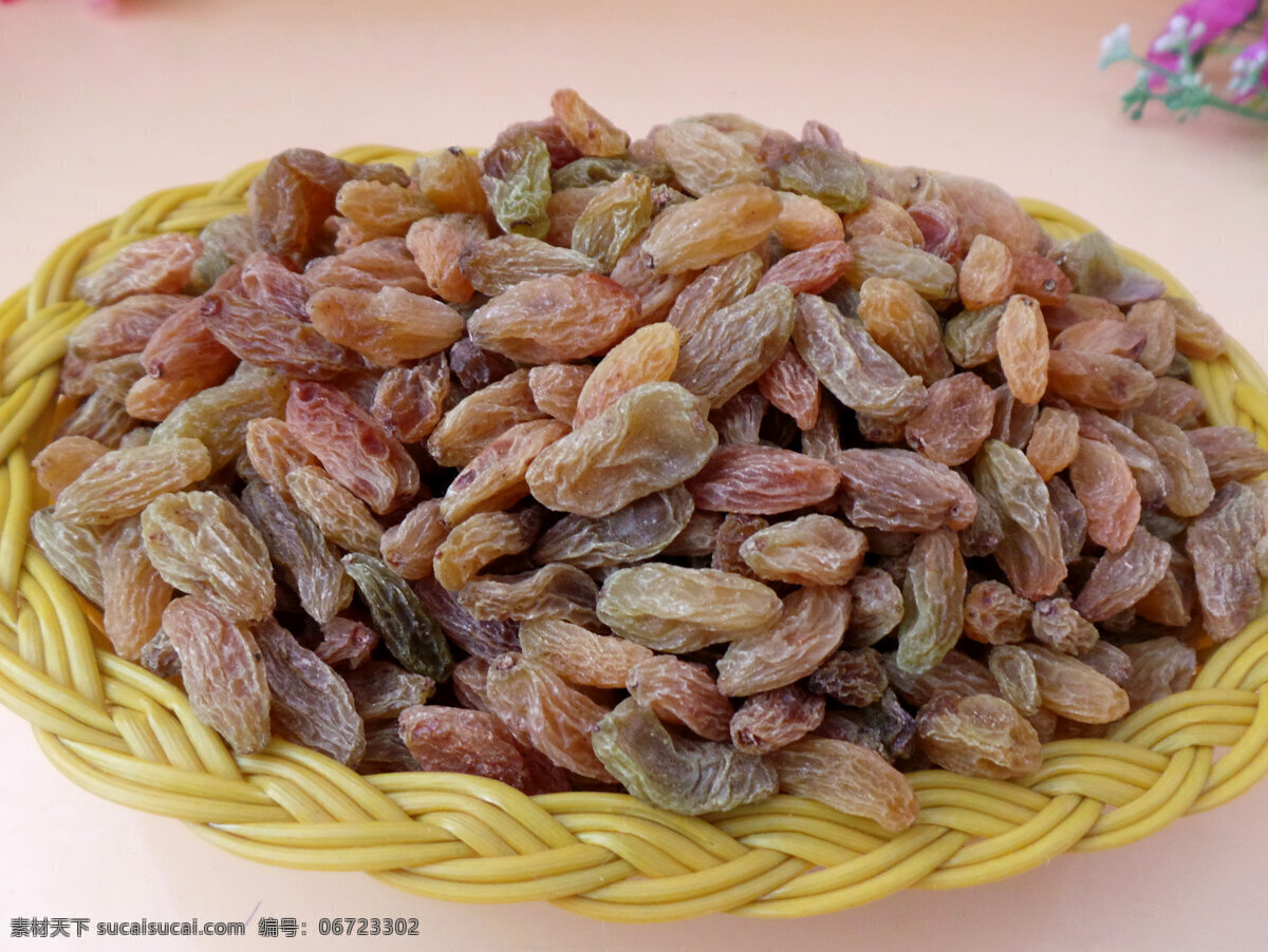 葡萄干 果脯 蜜饯 零食 新疆葡萄干 葡萄干特写 休闲食品 一堆葡萄干 餐饮美食