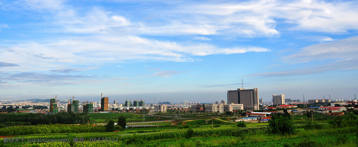 小城 蓝天绿地 城市建筑 楼宇 青色 天蓝色
