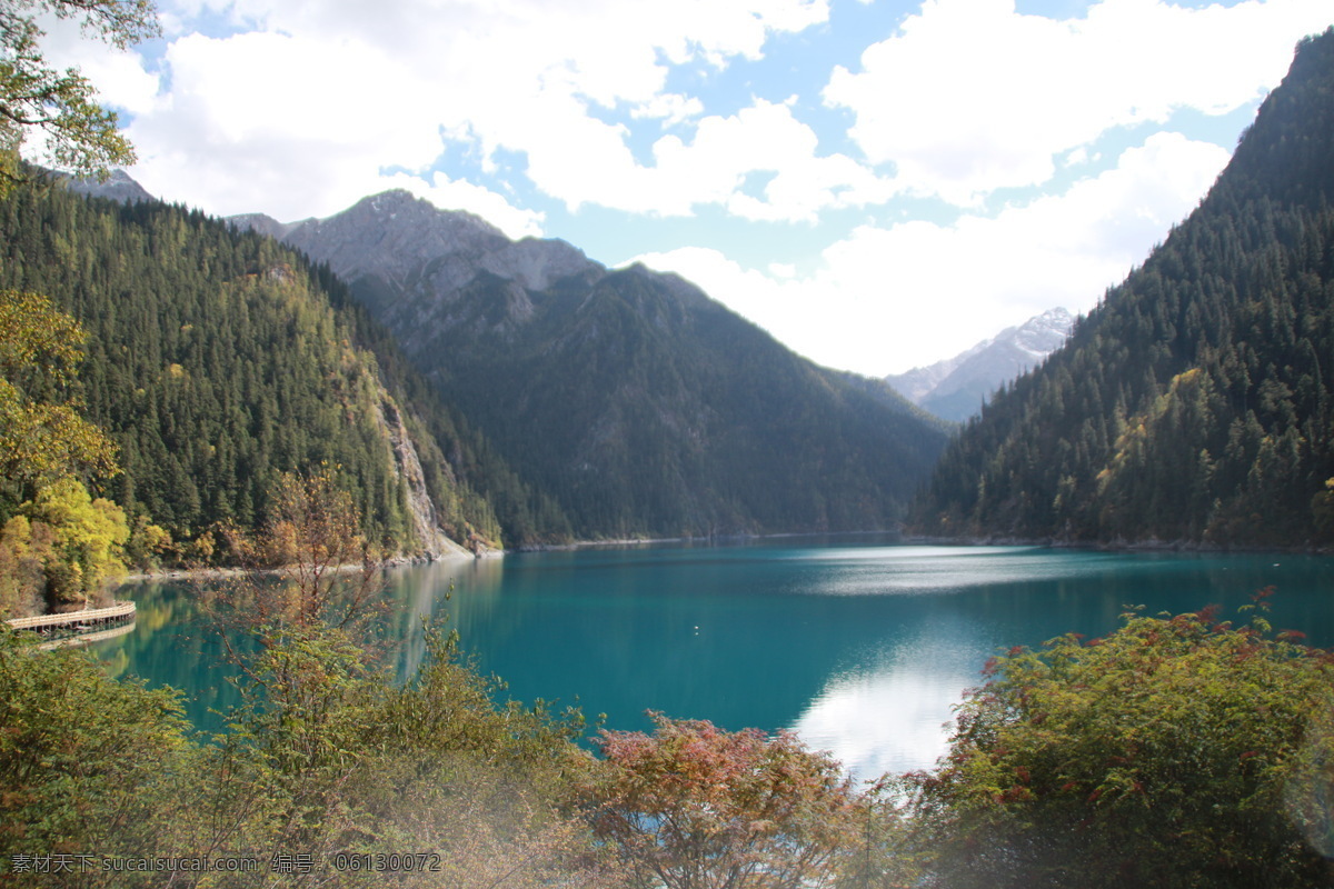 四川九寨沟 九寨沟 九寨沟风光 山水 山水风光 九寨沟风景 秋天的九寨沟 九寨沟景色 九寨沟瀑布 溪水 芳草海 九寨沟芳草海 九寨沟山水 长海 九寨沟旅游 自然风光 雪山 九寨沟雪山 沃洛色莫 雪山的水 四川风景 四川景点 自然景观 风景名胜