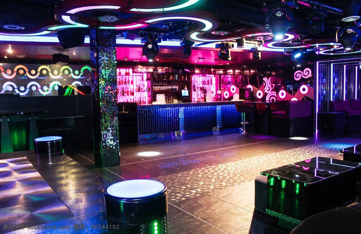 ktv 酒吧 大厅 工装 效果图 酒吧设计 大厅设计 室内工装效果 工装设计 工装效果图 室内设计 家居工装 室内工装 效果 室内效果图 工装实景效果 彩色灯光