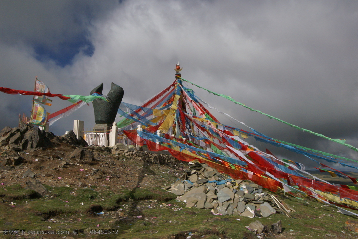 黄河源的标志 牛头碑 经幡 青藏高原行 自然风景 旅游摄影