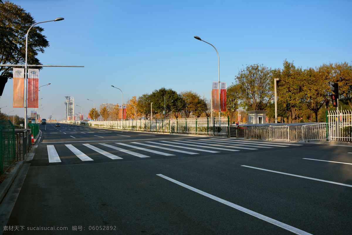 北京交通 奥体公园 鸟巢 公路 道路 斑马线 人行道 路灯 马路 城市交通 自然景观 建筑景观