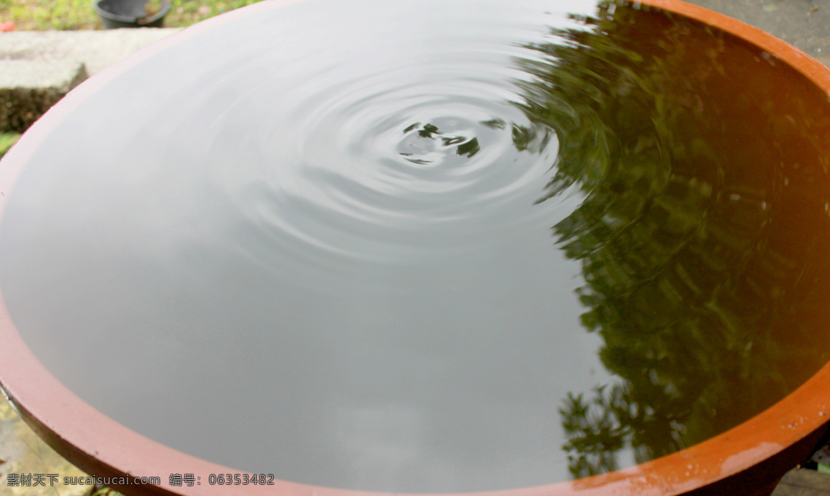 涟漪免费下载 和谐 涟漪 漂亮 圈圈 生活百科 生活素材 水滴效果 不安 水缸 psd源文件