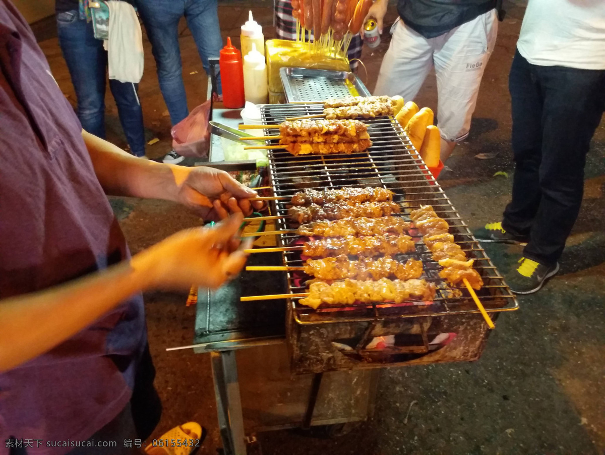 街头小食 bbq 炭烧 炭火 美食 夜生活 夜宵 宵夜 串烧 牛杂 鱼蛋 牛排 叉烧 鸡翅 海鲜 小食 路边宵夜摊 美食街 烧烤档 人流多 露天场所 香料 火 特色美食 传统美食 手工制作 泰国夜宵街 街边小食 路边小食 路边摊档 美食海报 烧烤 餐饮美食