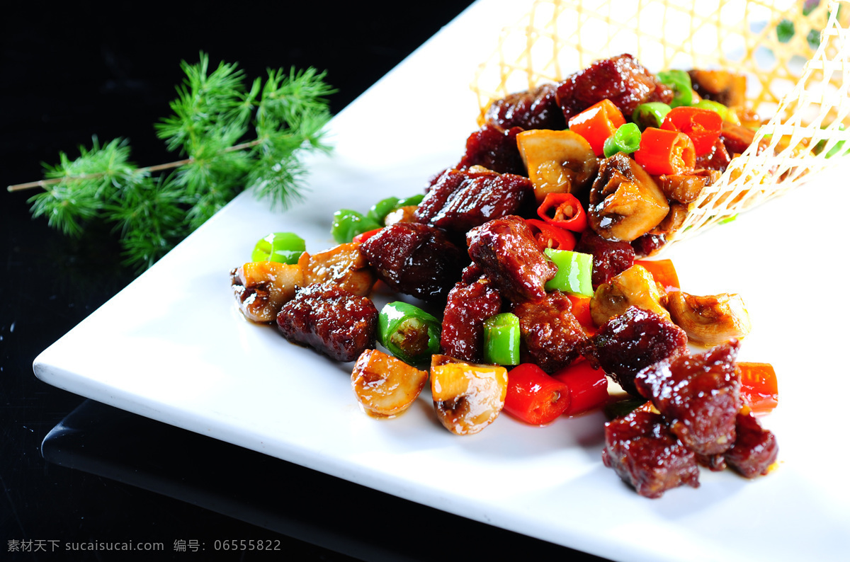 口蘑 雪花 牛肉 粒 口菇 牛肉粒 口菇炒牛肉 炒牛肉粒 餐饮美食 传统美食