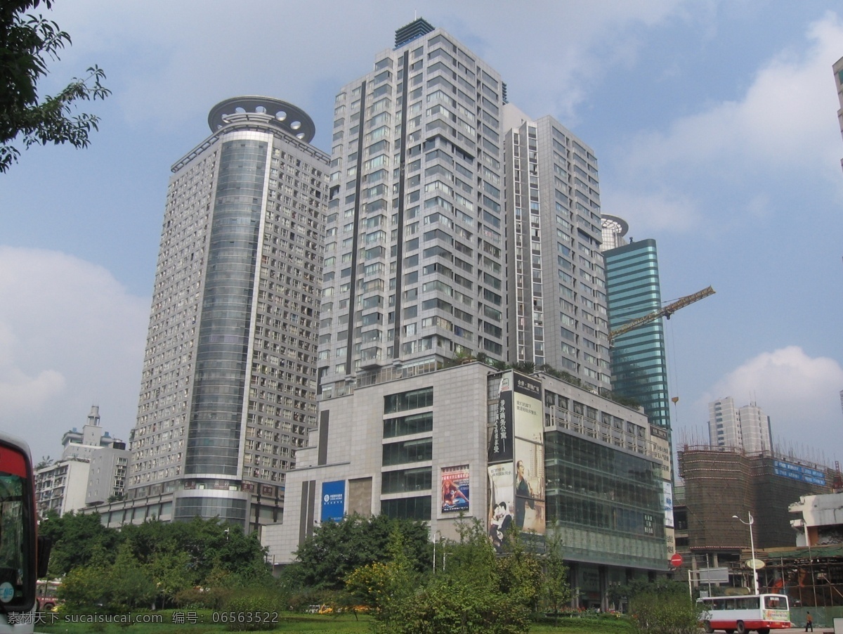重庆 街景 白云 高楼 篮天 新居