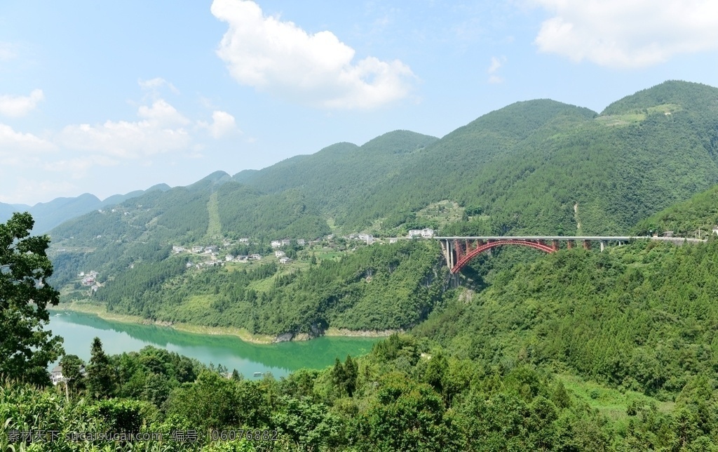 湖北 恩施州 南里 渡 大桥 风景 风光 乡村 云 农村 南里渡 地标 天空 云彩 小河 山 山丘 山峰 山水 旅游 旅行 大自然 峡谷 崔家坝镇 恩施市 户外 景观 树木 树林 桥 桥梁 森林 水 水流 河 河水 流 湖泊 田园 田野 白云 河流 白天 目的地 绿色 自然景观 山水风景
